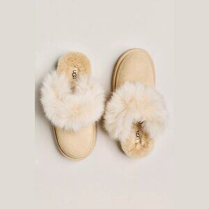 NEW UGG Size 10 Women's Disquette Chalet Slippers - Light Sand